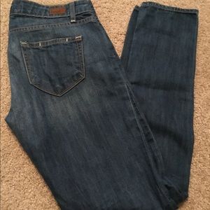 Paige jeans: skyline ankle peg size 25